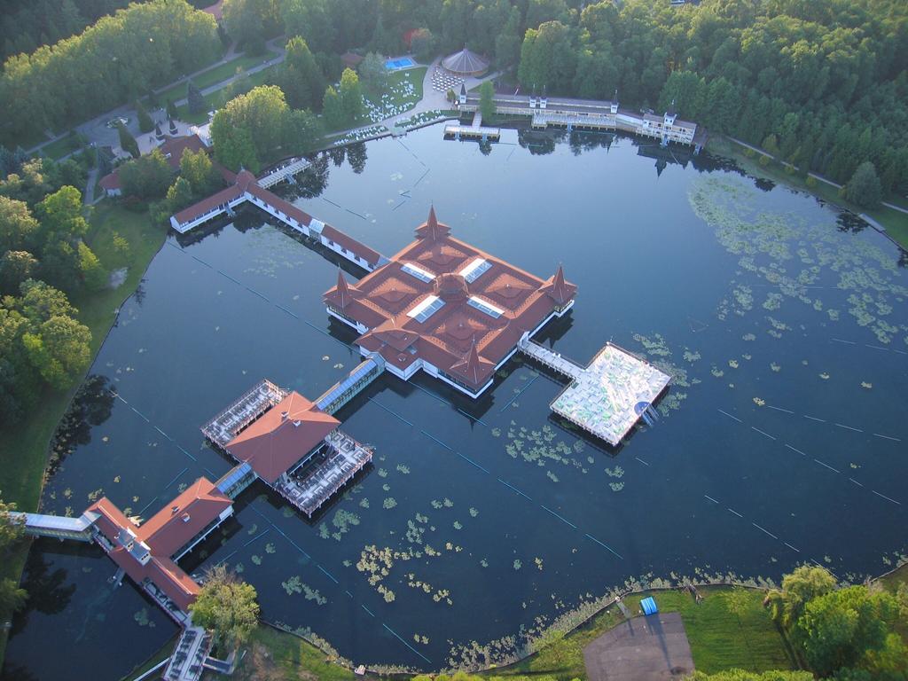 Kis Teniszhaz Ordacsehi Exterior photo